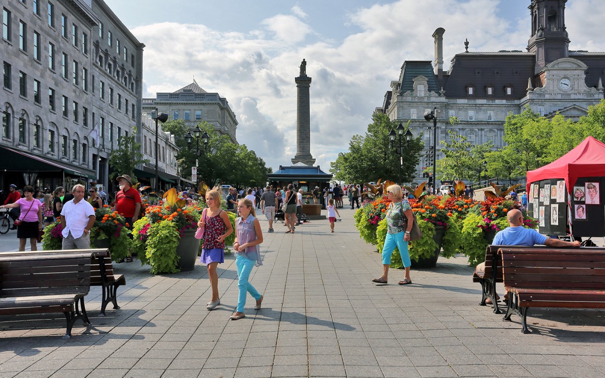 montreal-place-jacques-cartier-summer1